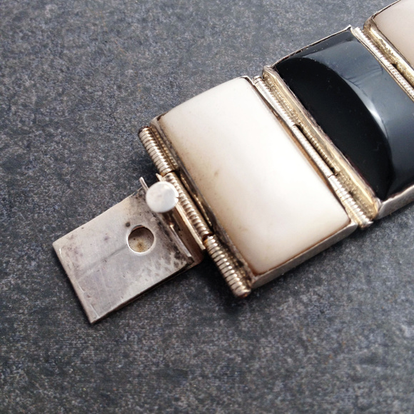 Vintage 40's Sterling & Oynx Panel Bracelet - Picture 5 of 5